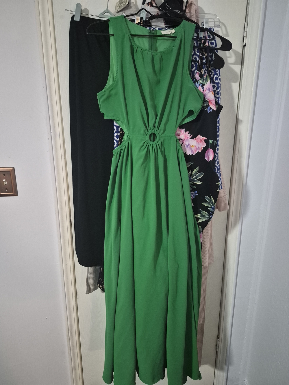 entro Green Sleeveless Maxi Dress with Ring Cutout